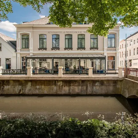 Hotel Stadshotel & Proeflokaal 'toer 2*