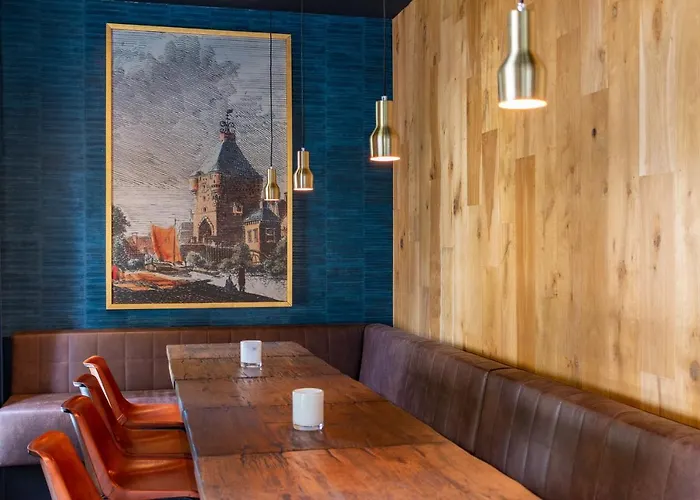 Stadshotel & Proeflokaal 'toer 酒店 2*